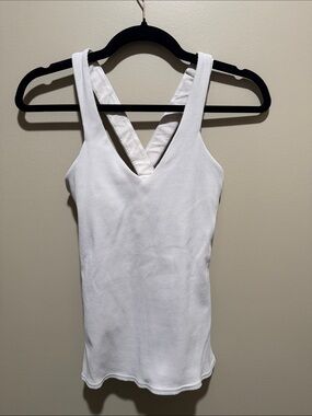 ALO Yoga Cream Ribbed across Cross Tank. Size Small. EUC.